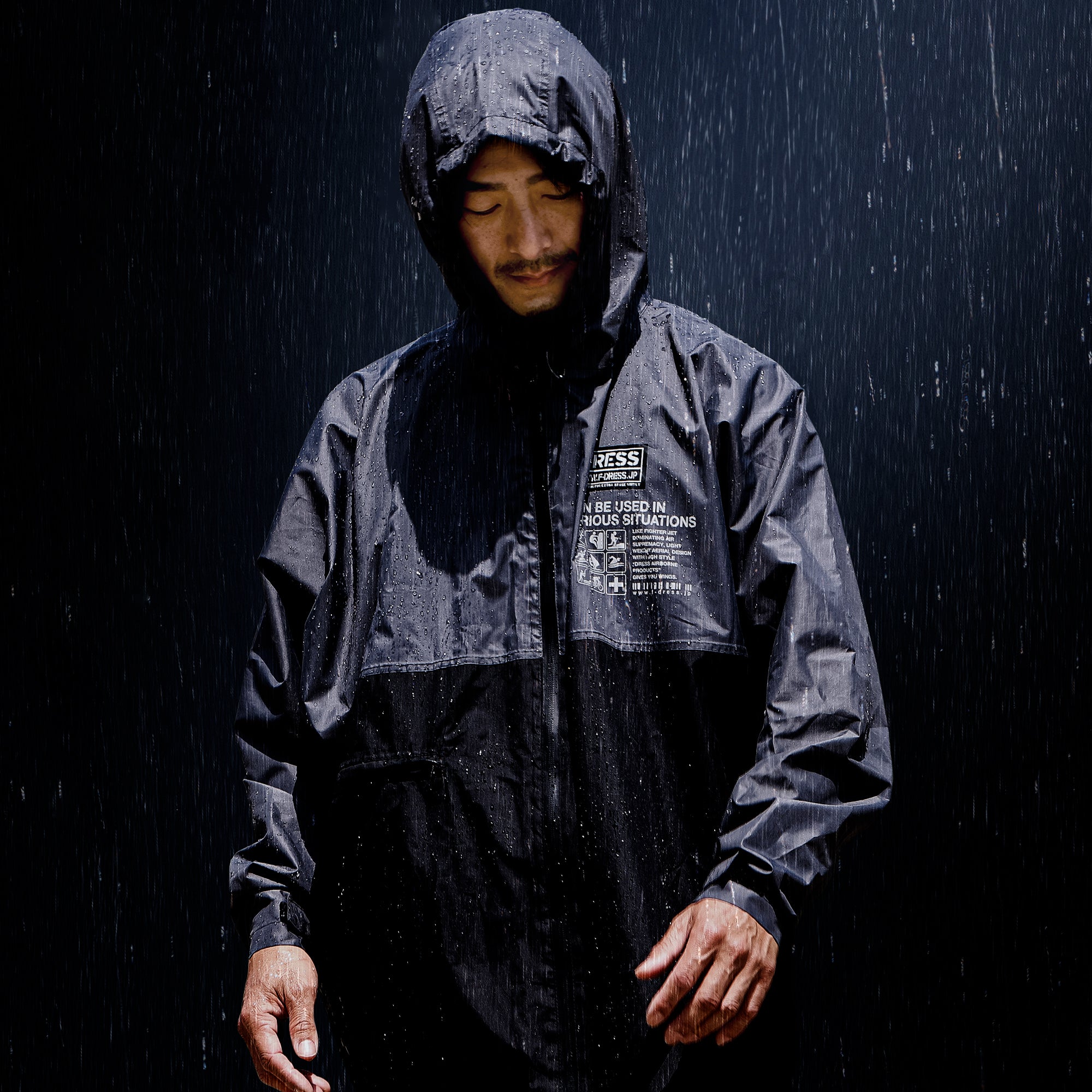 DRESS パッカブル レインポンチョ AIRBORNE