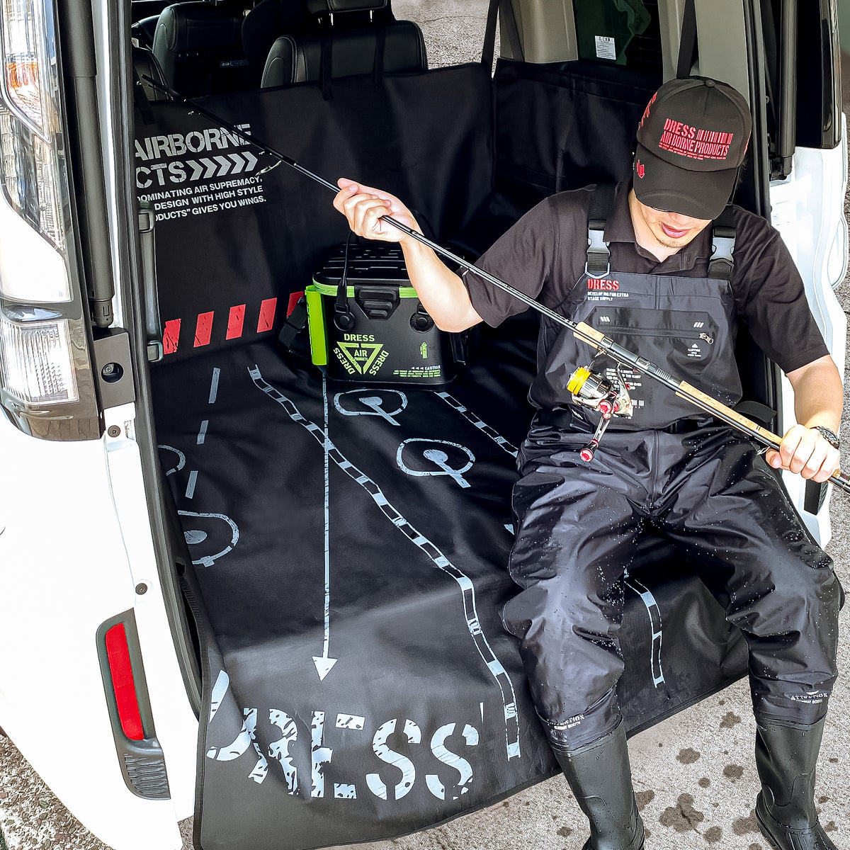 DRESS 防水トランクシートカバー 約205x255cm 車内保護 アウトドア ペット